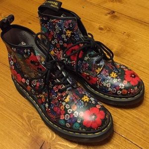 Dr. Martens floral design